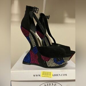 Steve Madden gimmick platform multicolor heels. Size-9